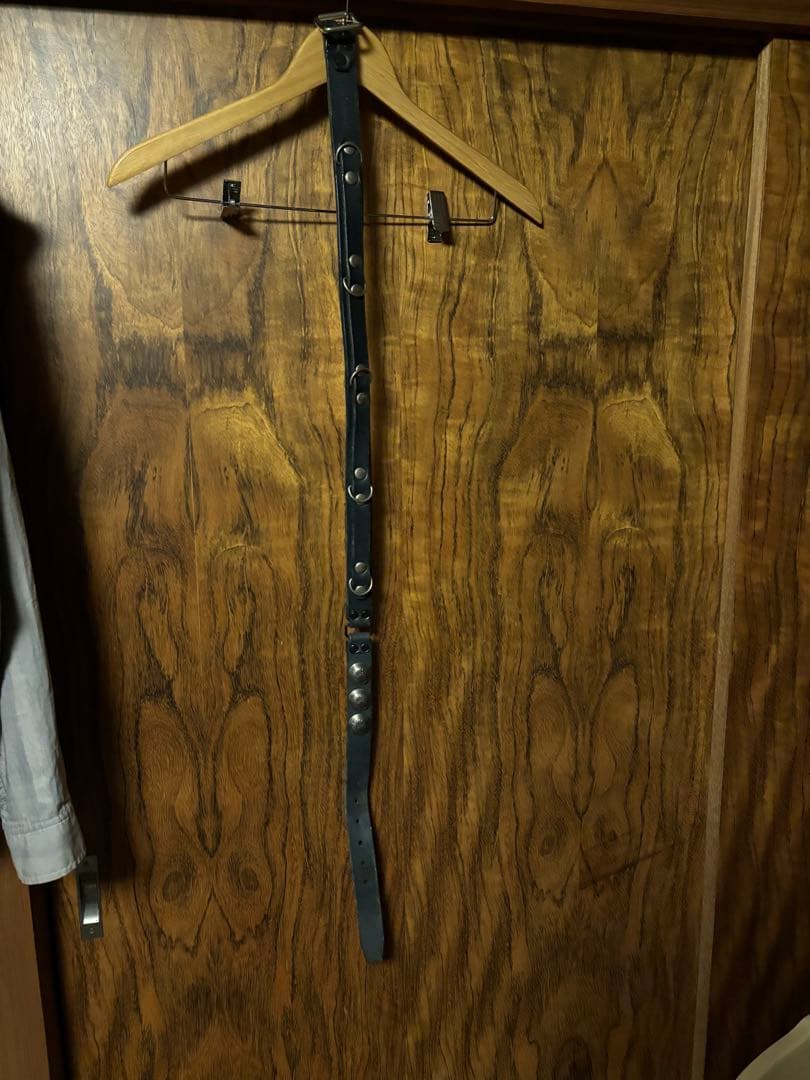 77ブラックミーンズ濃紺レザーベルト メタルボタン付き