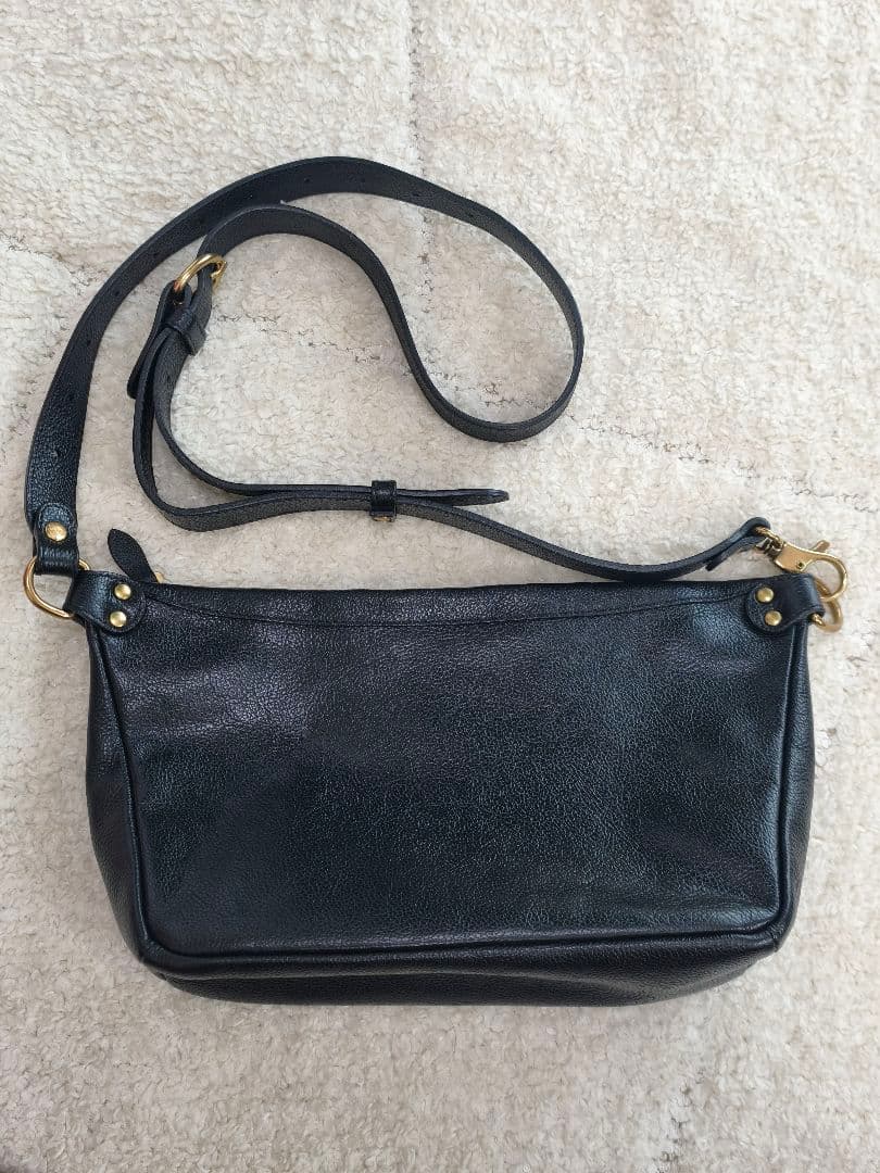 クロスボディバック　ブラック