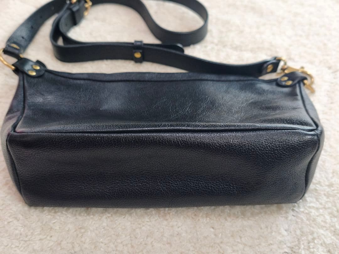 クロスボディバック　ブラック