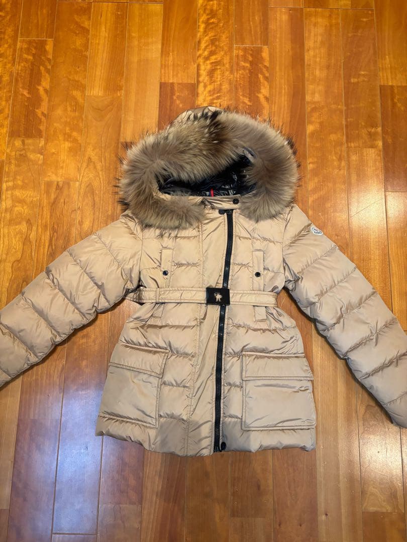 モンクレール　ベージュ ダウンジャケット ファー付き