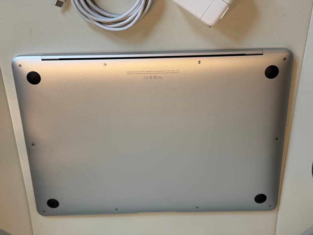 Apple MacBook Air (M1, 2020) シルバーUS