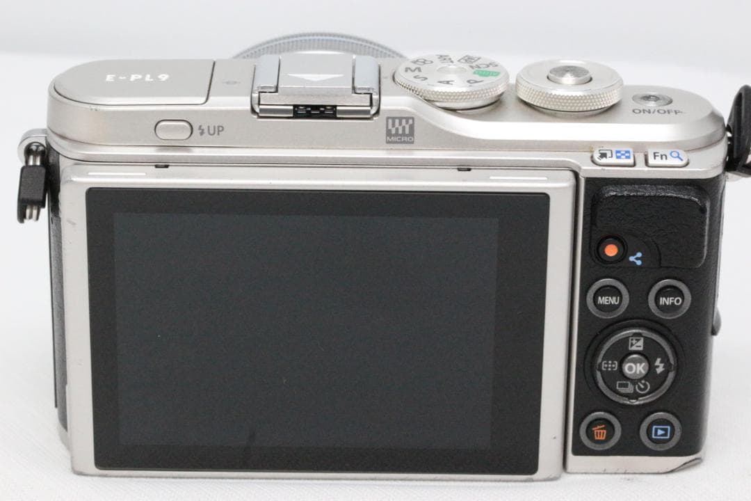 OLYMPUS PEN E-PL9 14-42mm EZ レンズキット ブラック