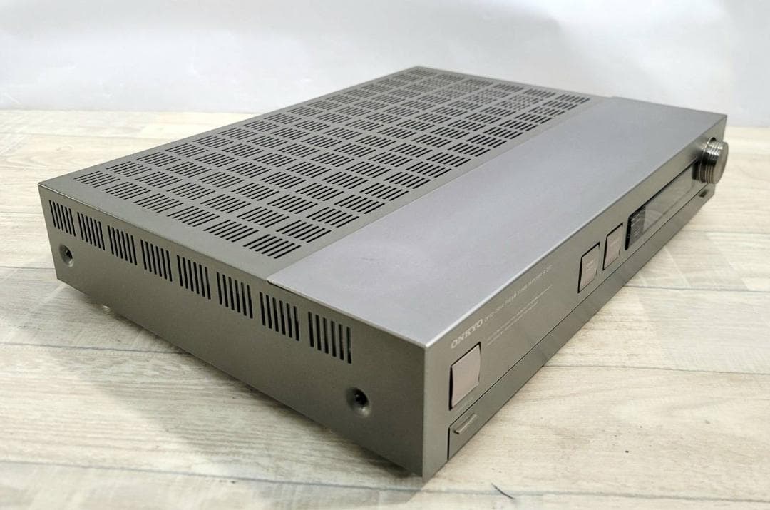 【良品】ONKYO オンキョー R-200 チューナーアンプ