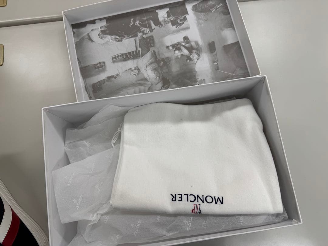 【新品】MONCLER ネイビー ストライプ スニーカー