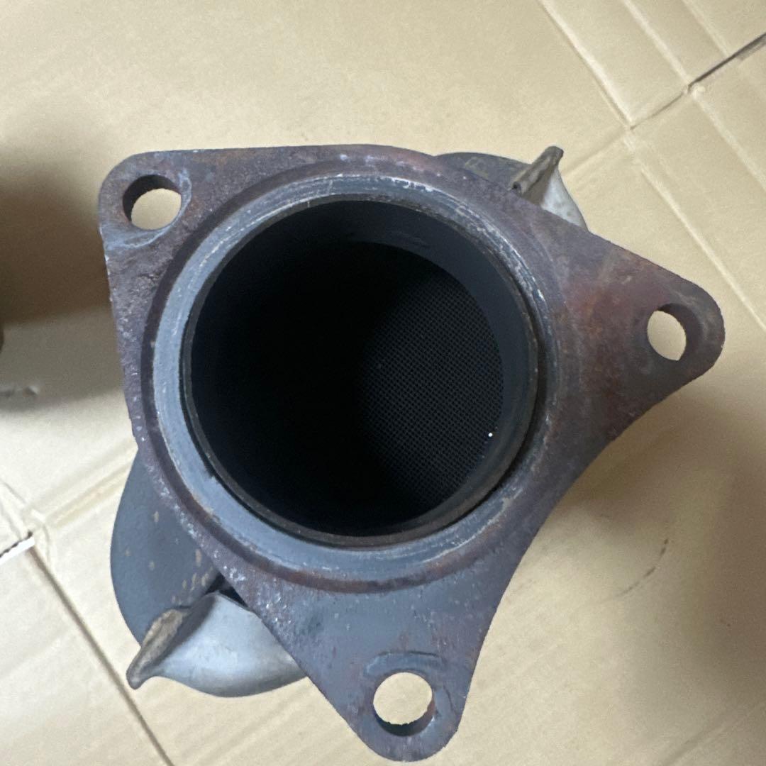 トヨタ セルシオUCF20 ・21純正触媒