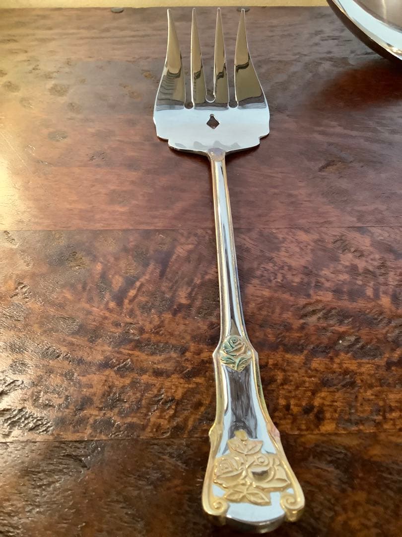   Old Country Roseサービングカトラリー