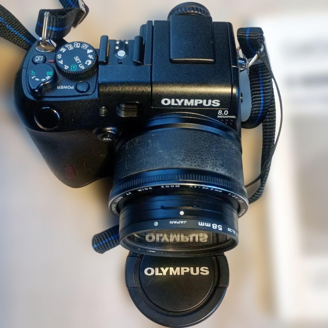 OLYMPUS C-8080 Wide Zoom デジタルカメラ