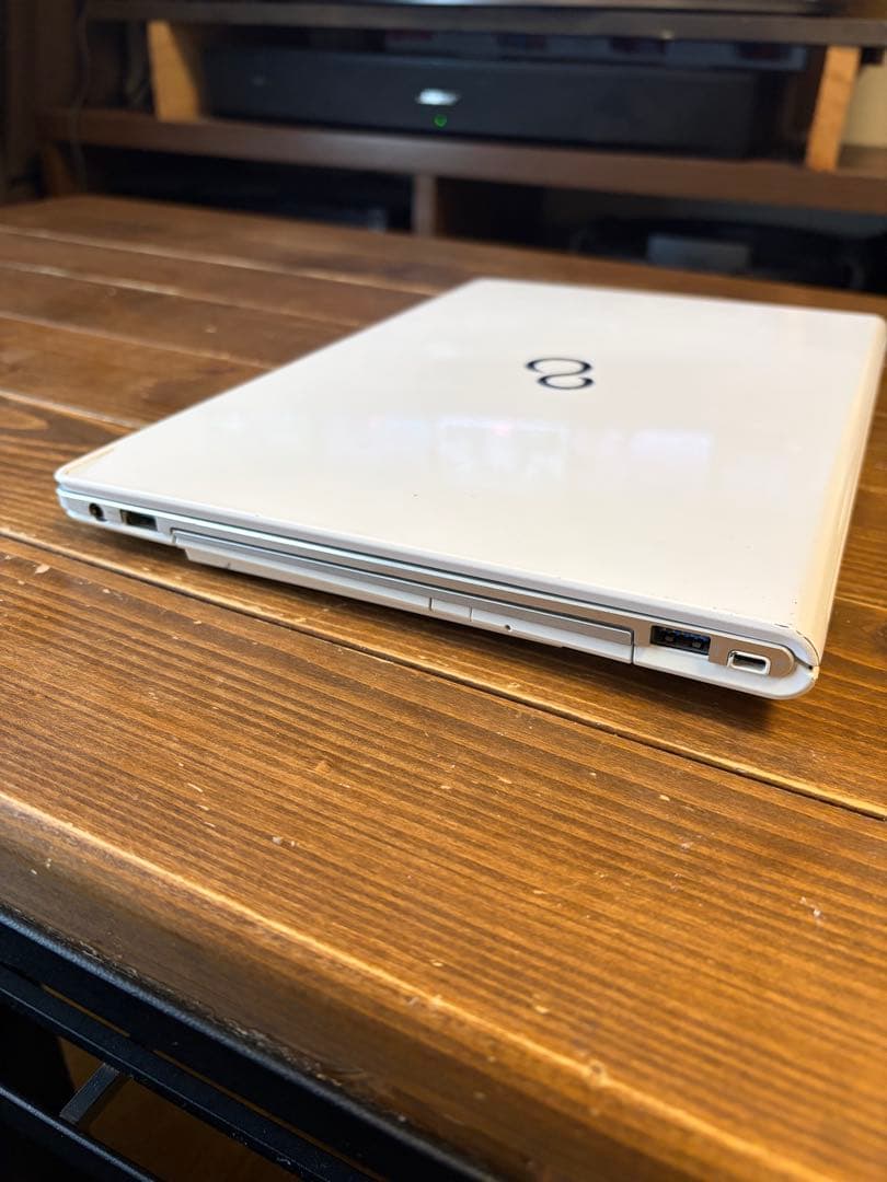 富士通　LIFEBOOK SH90/P