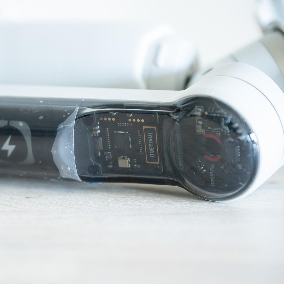 Insta360 Flow Pro スタビライザー　スマホジンバル