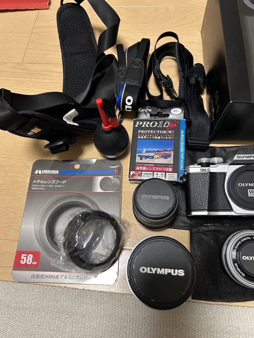 オリンパスE-M10 Mark II M.ZUIKO 25mm f1.8他