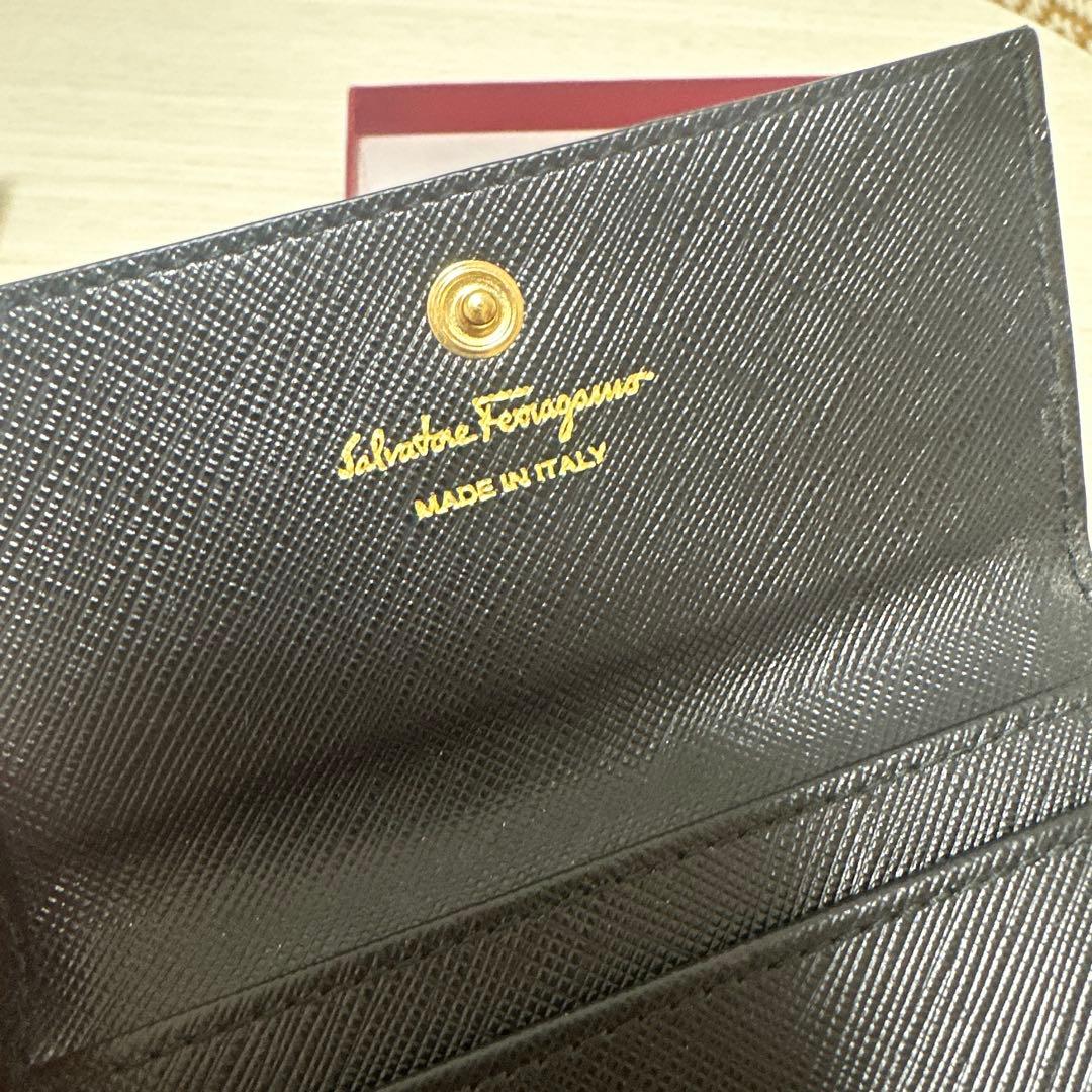 フェラガモ　名刺ケース