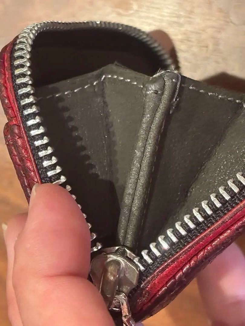 クロムハーツ　ケース　ノベルティ　赤