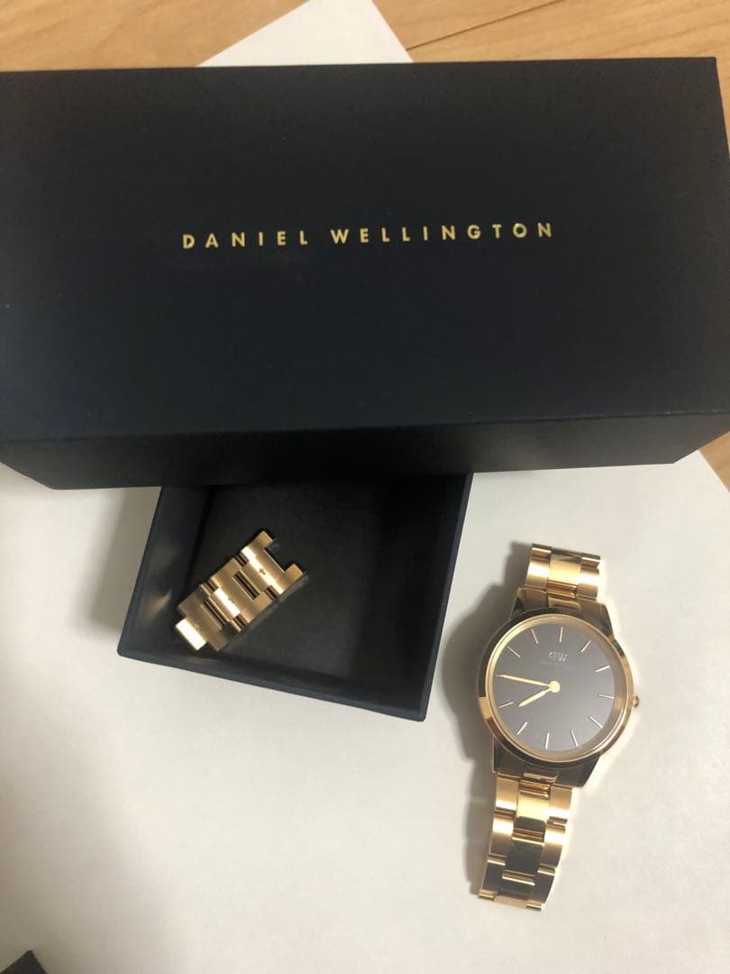 DANIEL WELLINGTON ゴールド アナログ時計