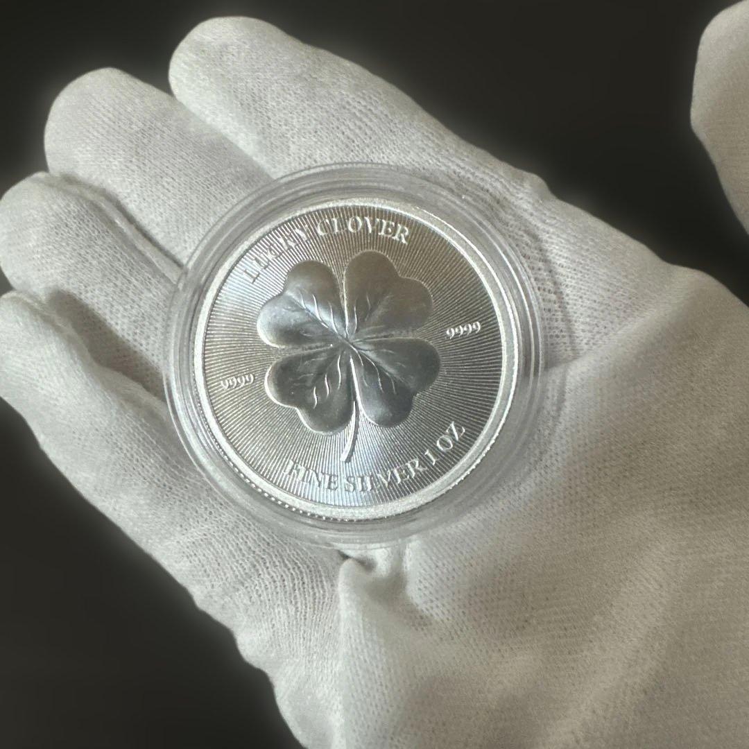 2023年 ニウエ「ラッキークローバー」 純銀 1オンス 銀貨