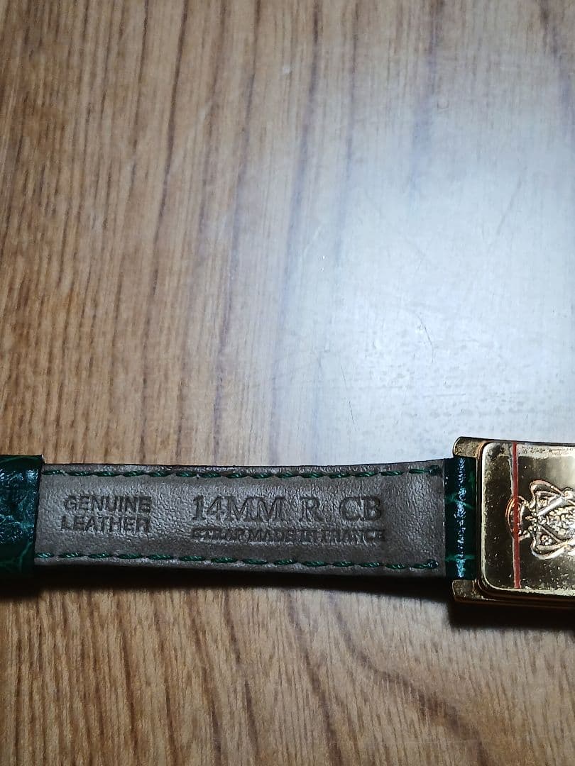 ジャンクGUCCI グリーンレザー腕時計