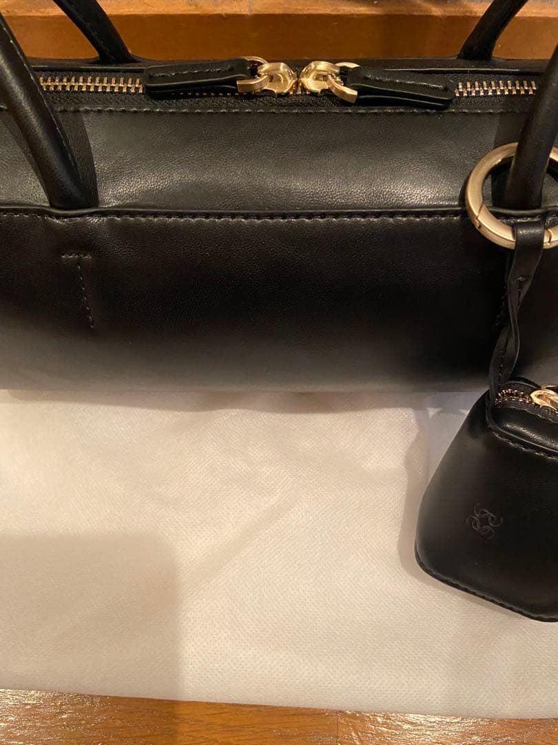 【SALONadametrope'】ミニポーチ付きスプリットレザーワイドバッグ