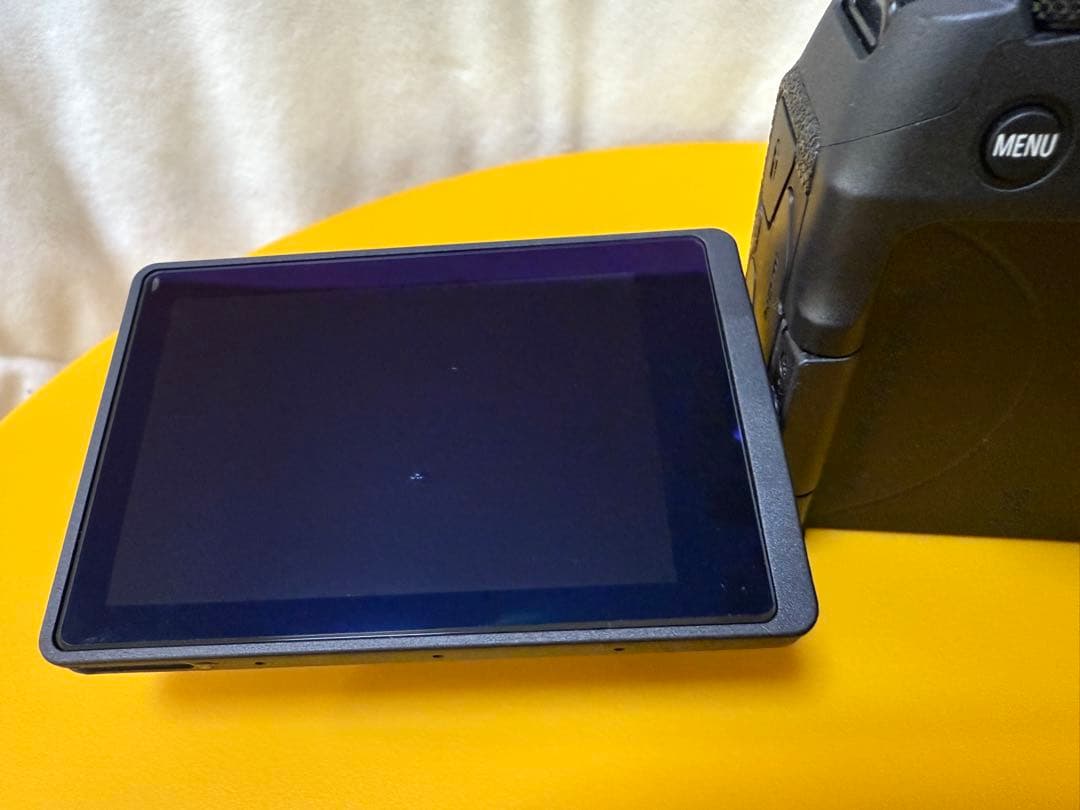 美品Canon EOS RP フルサイズミラーレス一眼