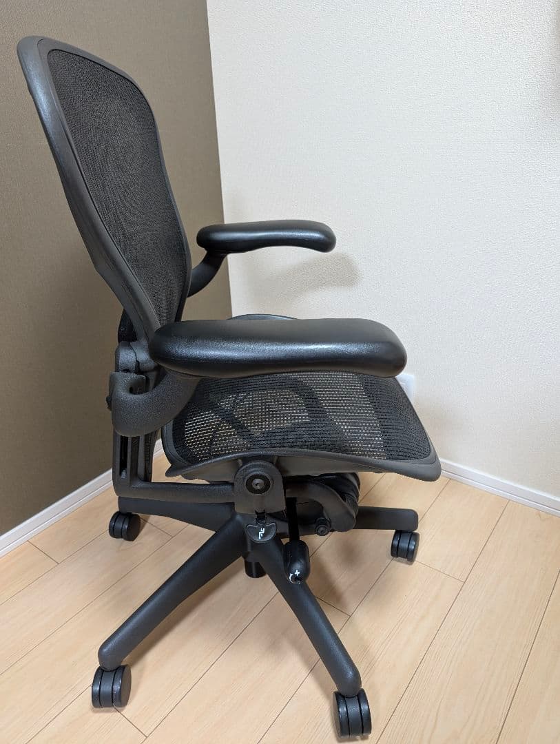 【バ・ロンさま】ハーマンミラー アーロンチェア Bサイズ フル装備
