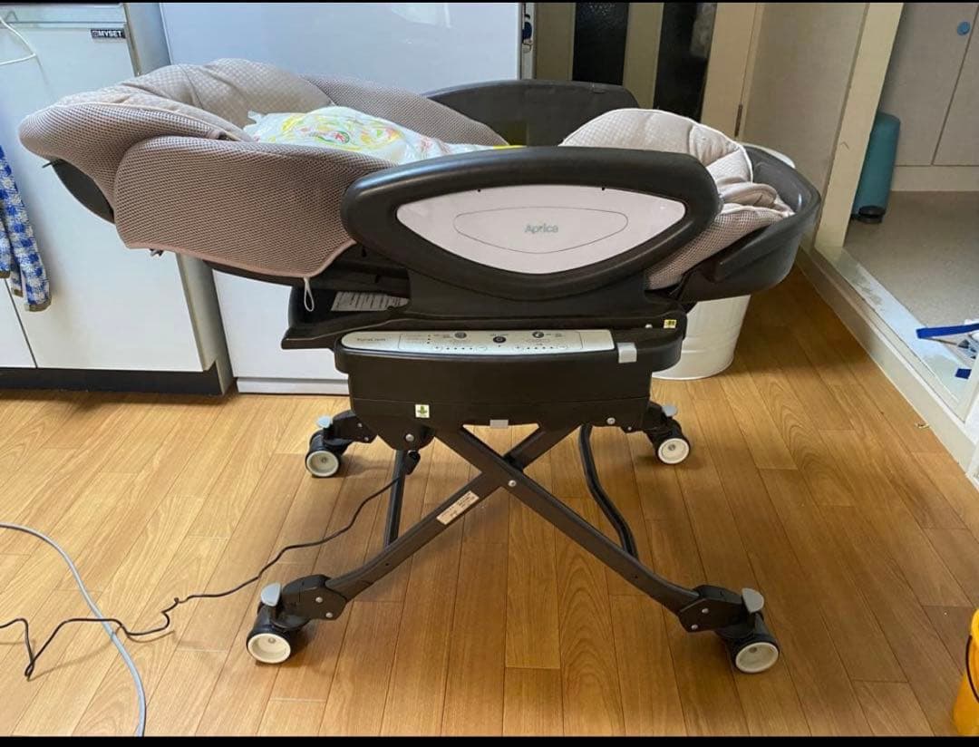 アップリカ ユラリズム オート ハイローチェア