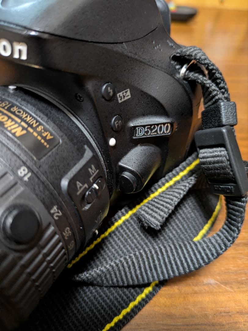 nikon d5200 一眼レフ　カメラ