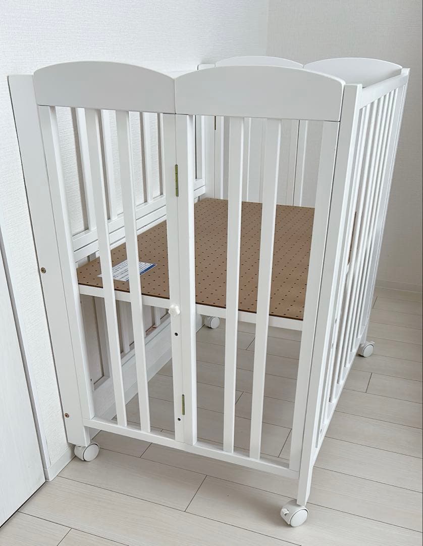 【最終値下げ】カトージ　ミニベビーベッド　折りたたみ　ホワイト