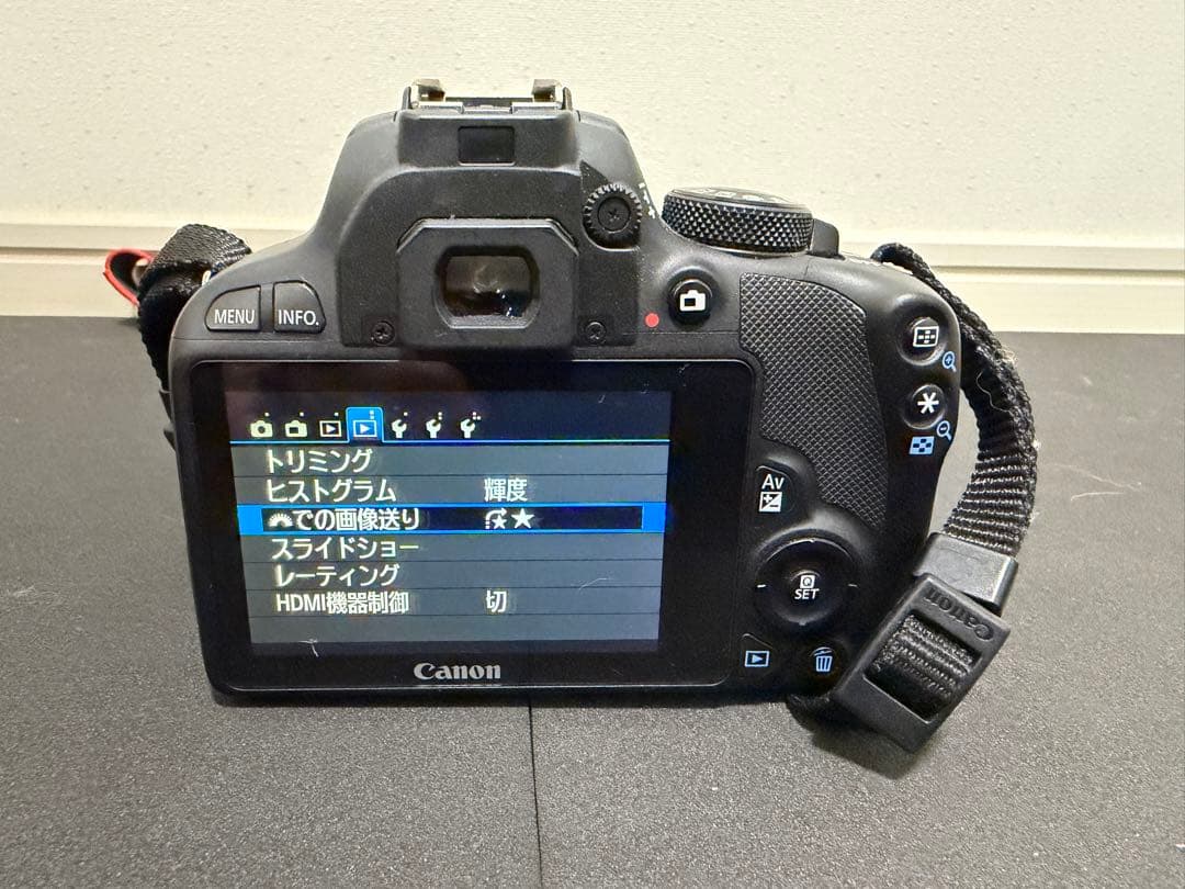 美品　Canon EOS Kiss X7 ダブルレンズセット50mm F1.8付