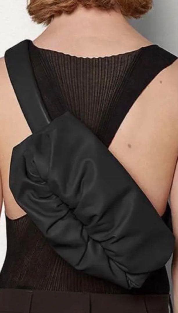 専用！ボッテガヴェネタ　ザ　ボディバッグ　ポーチ　レザー