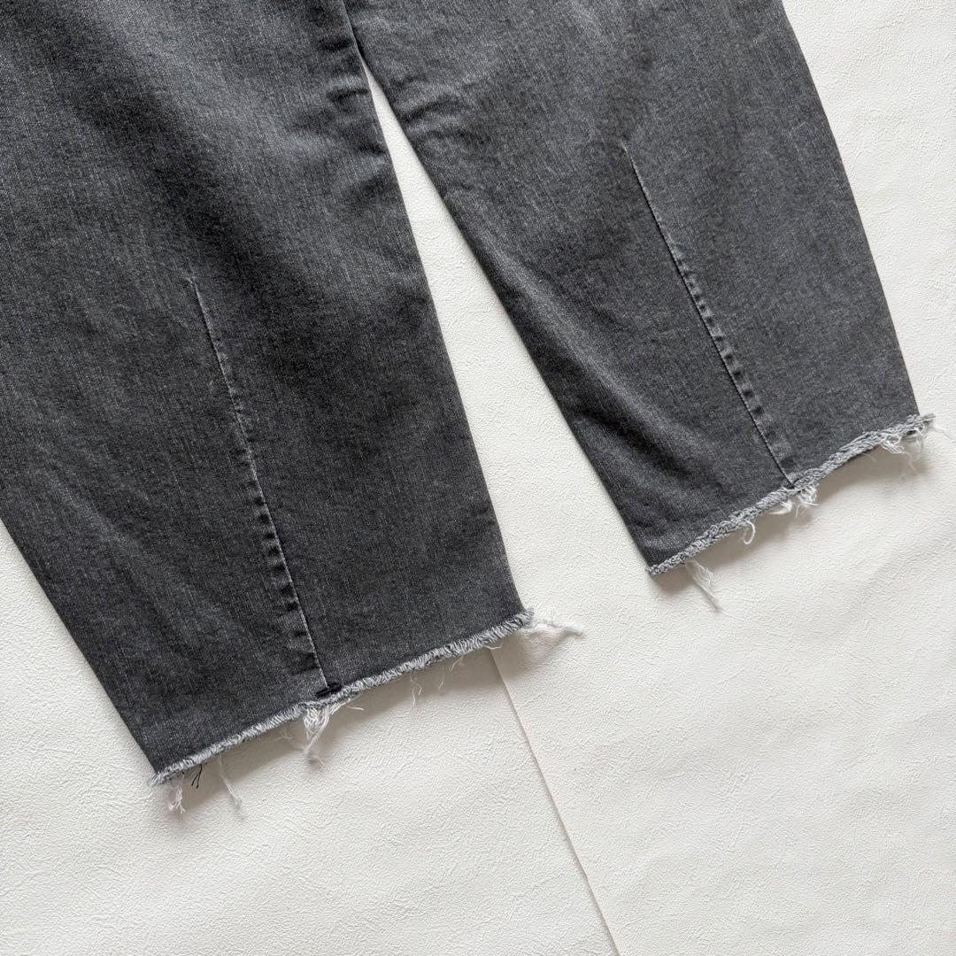 美品　YANUK　ヤヌーク　カーブテーパード LAURA　CUG　グレー　25