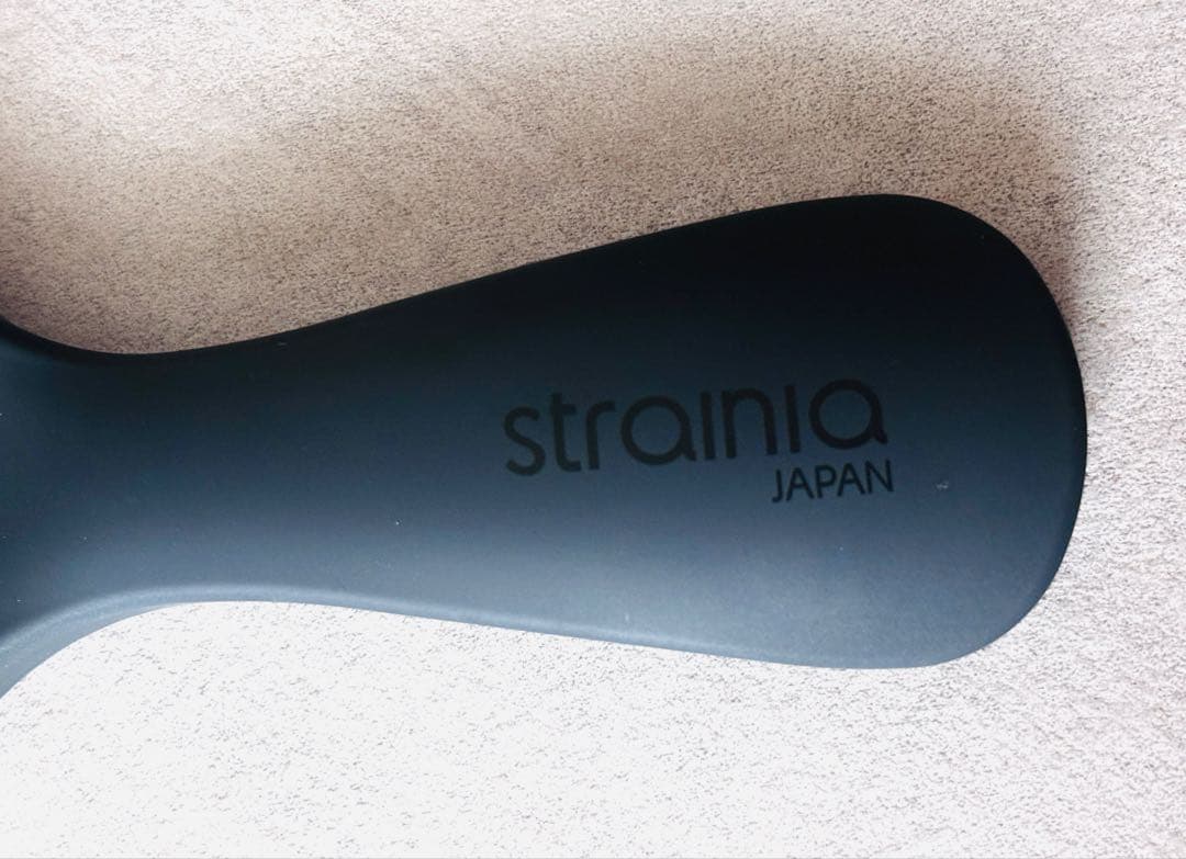 strania ストレーニア ケアストレートブラシ