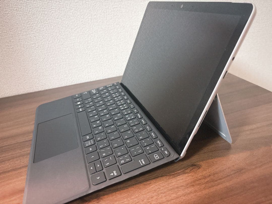 Surface GO2 キーボード付き（2in1 タブレットPC）