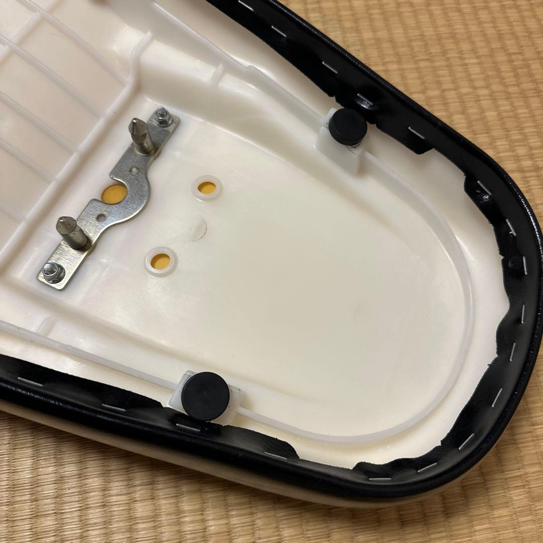 Kawasaki MEGURO K3メグロ純正シート　(中古品)１個