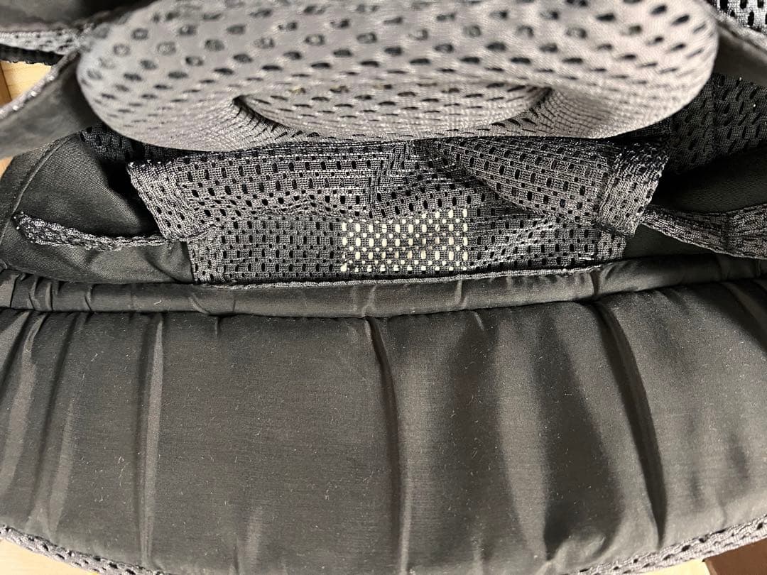 BABYBJÖRN 抱っこ紐 アンスラサイト メッシュ