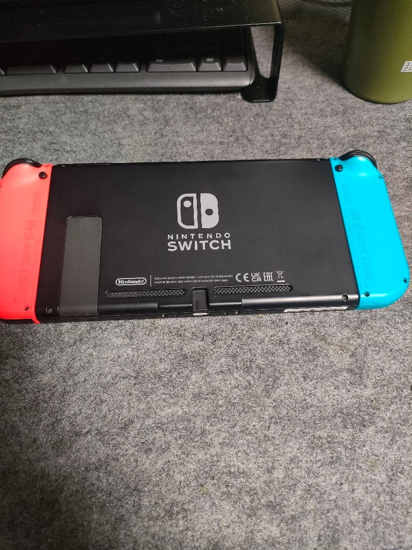 任天堂Switch　本体+コントローラ
