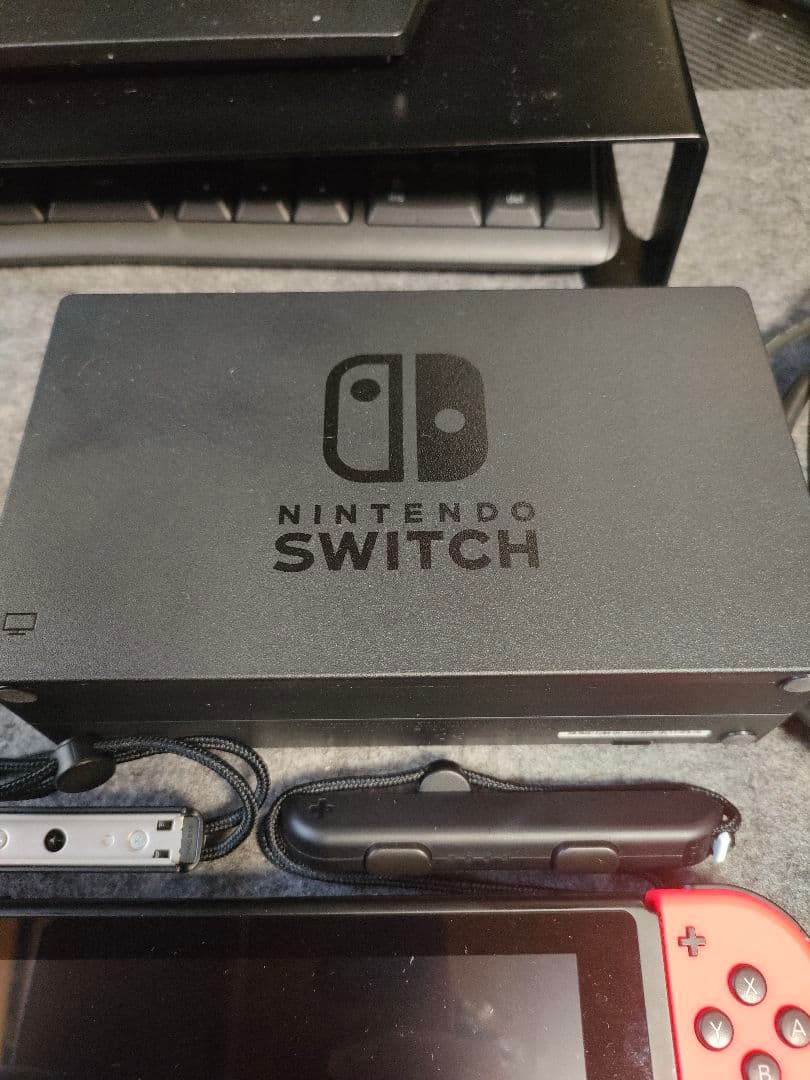 任天堂Switch　本体+コントローラ