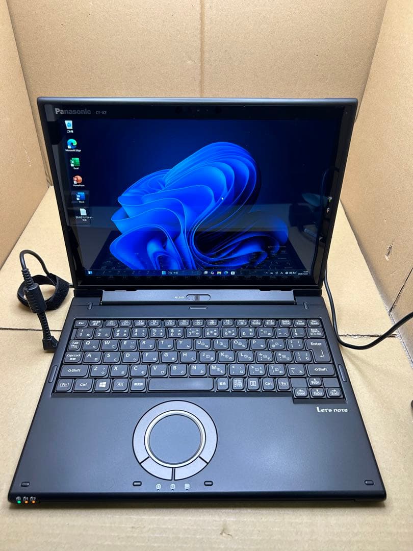 パナソニック 2in1モデル Let's note CF-XZ