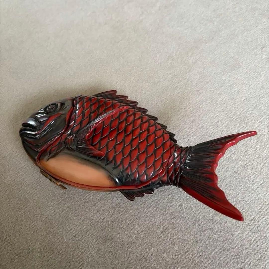 漆塗り　木彫り・鯛の菓子鉢　盆付き　アンティーク　未使用品