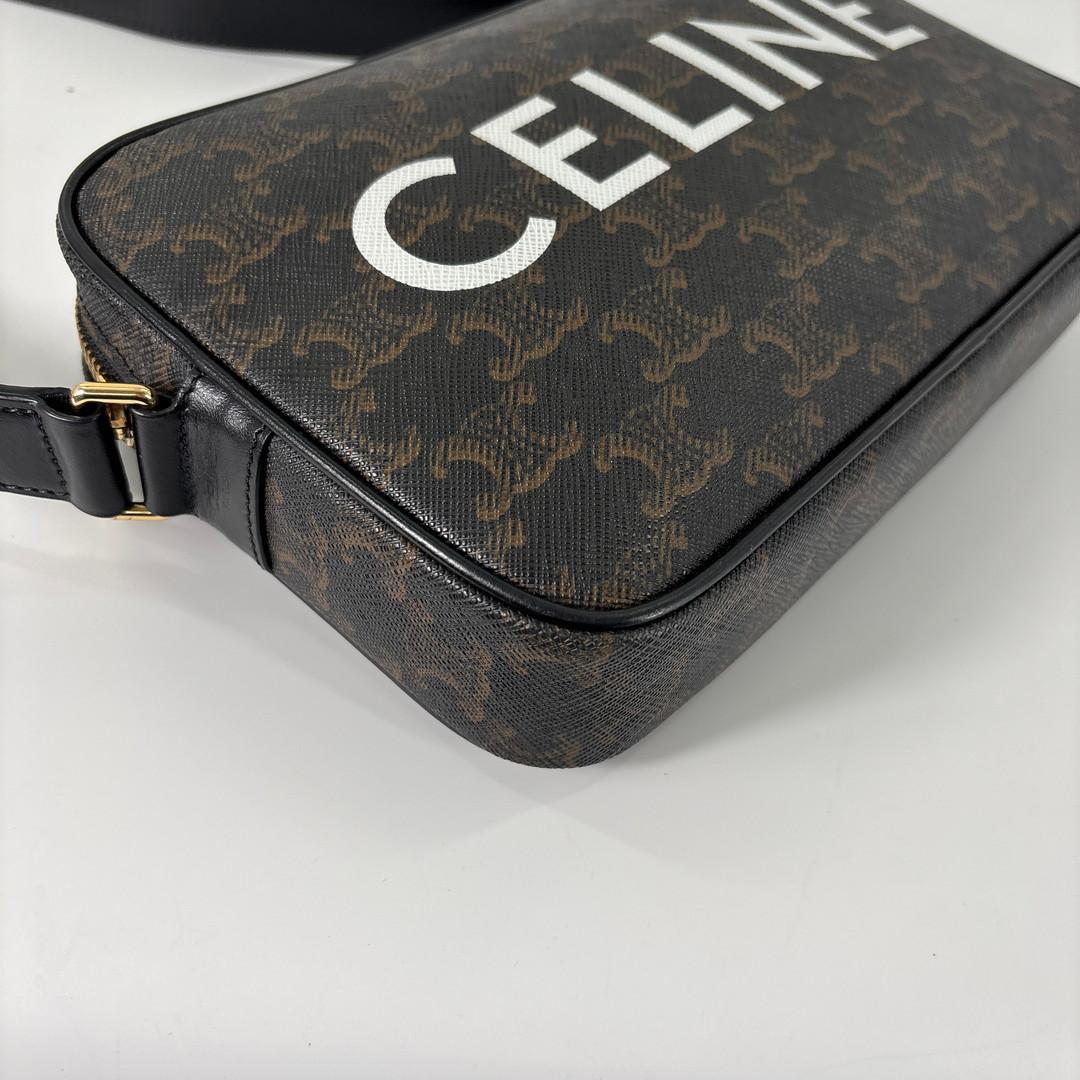 新品同様 セリーヌ トリオンフ レザー ミディアム メッセンジャーバッグ メンズ