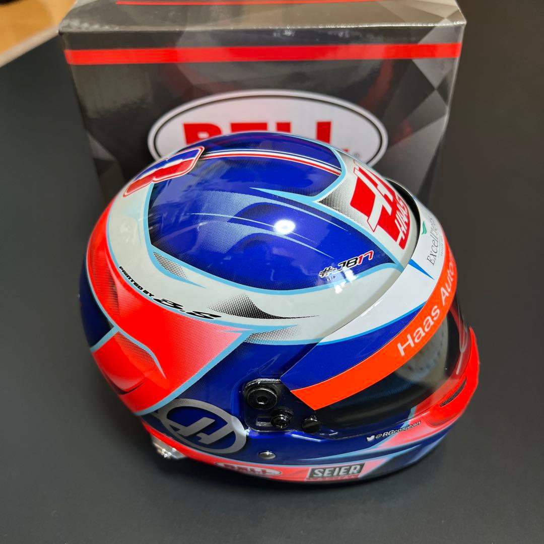 HAAS F1 ロマングロージャン 1/2ヘルメット　オートグラフ入り。