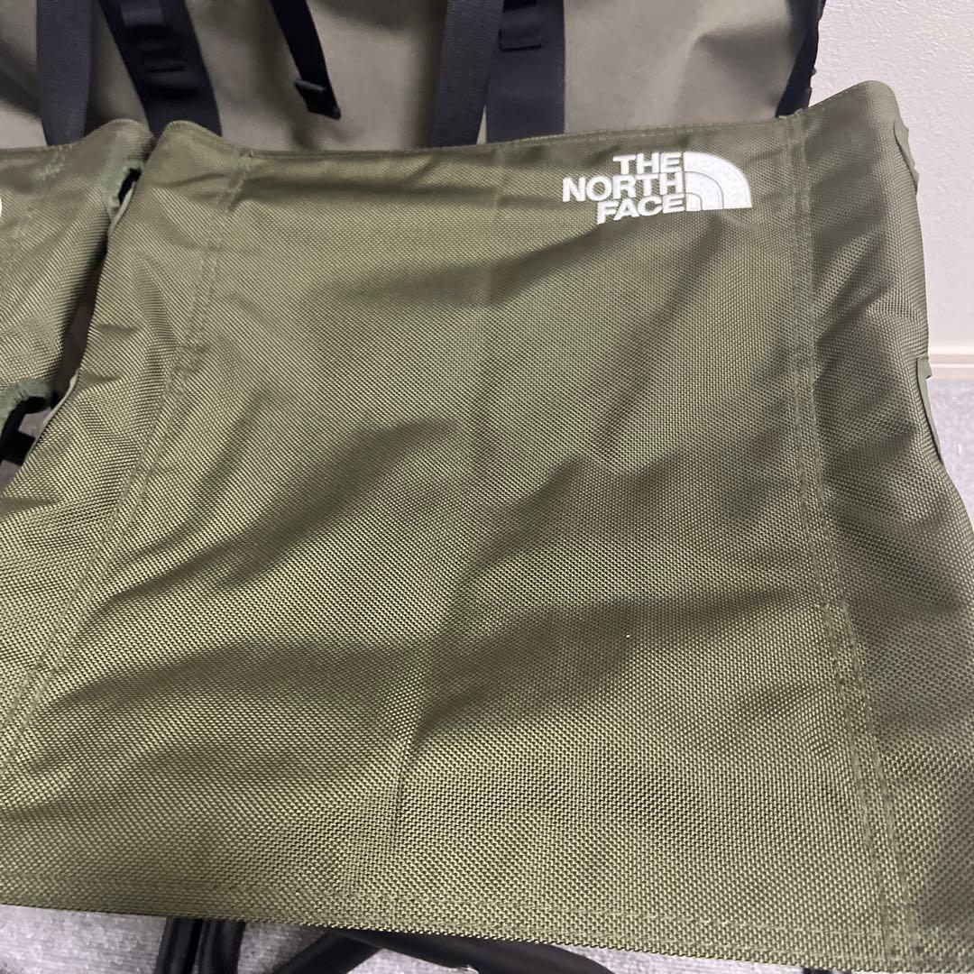 【美品、使用回数1回】THE NORTH FACE フットレスト 2個オリーブ