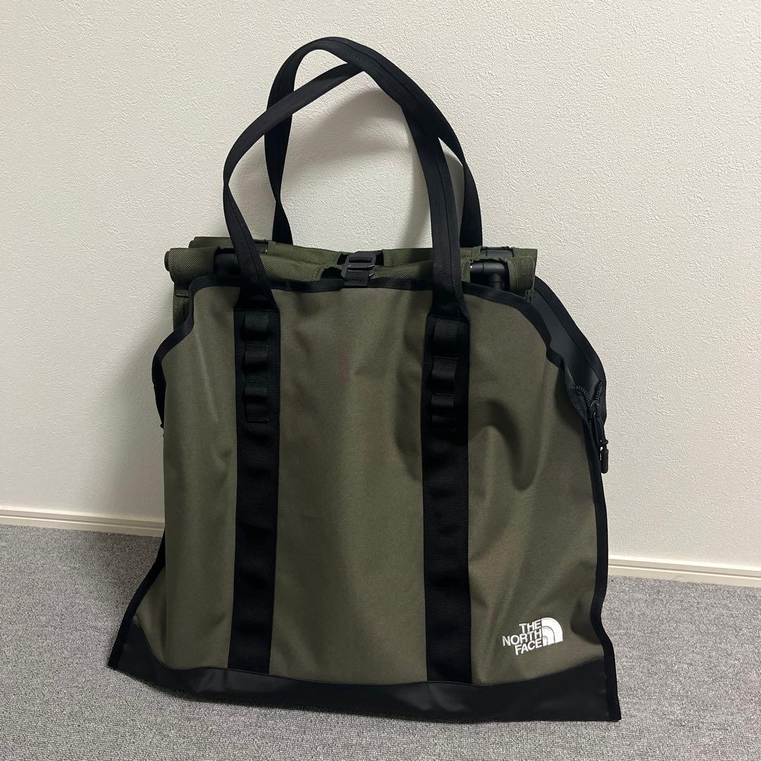【美品、使用回数1回】THE NORTH FACE フットレスト 2個オリーブ