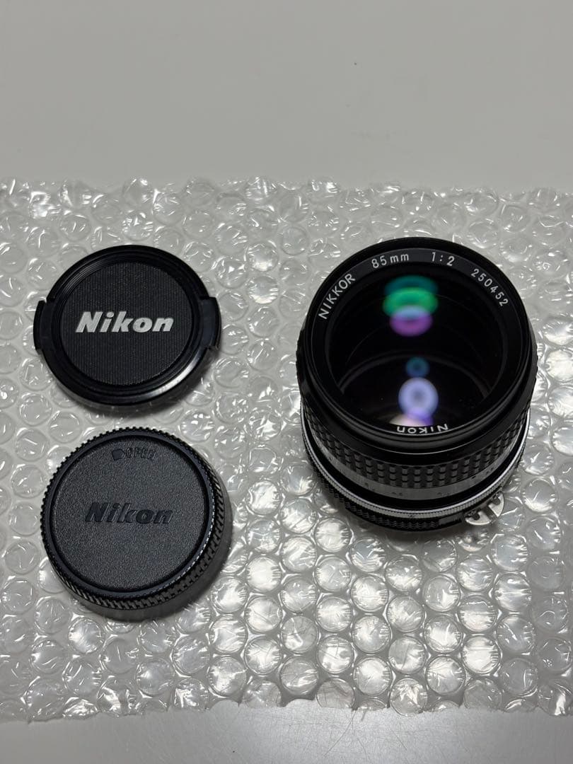 NIKKOR 85mm f/2 レンズ