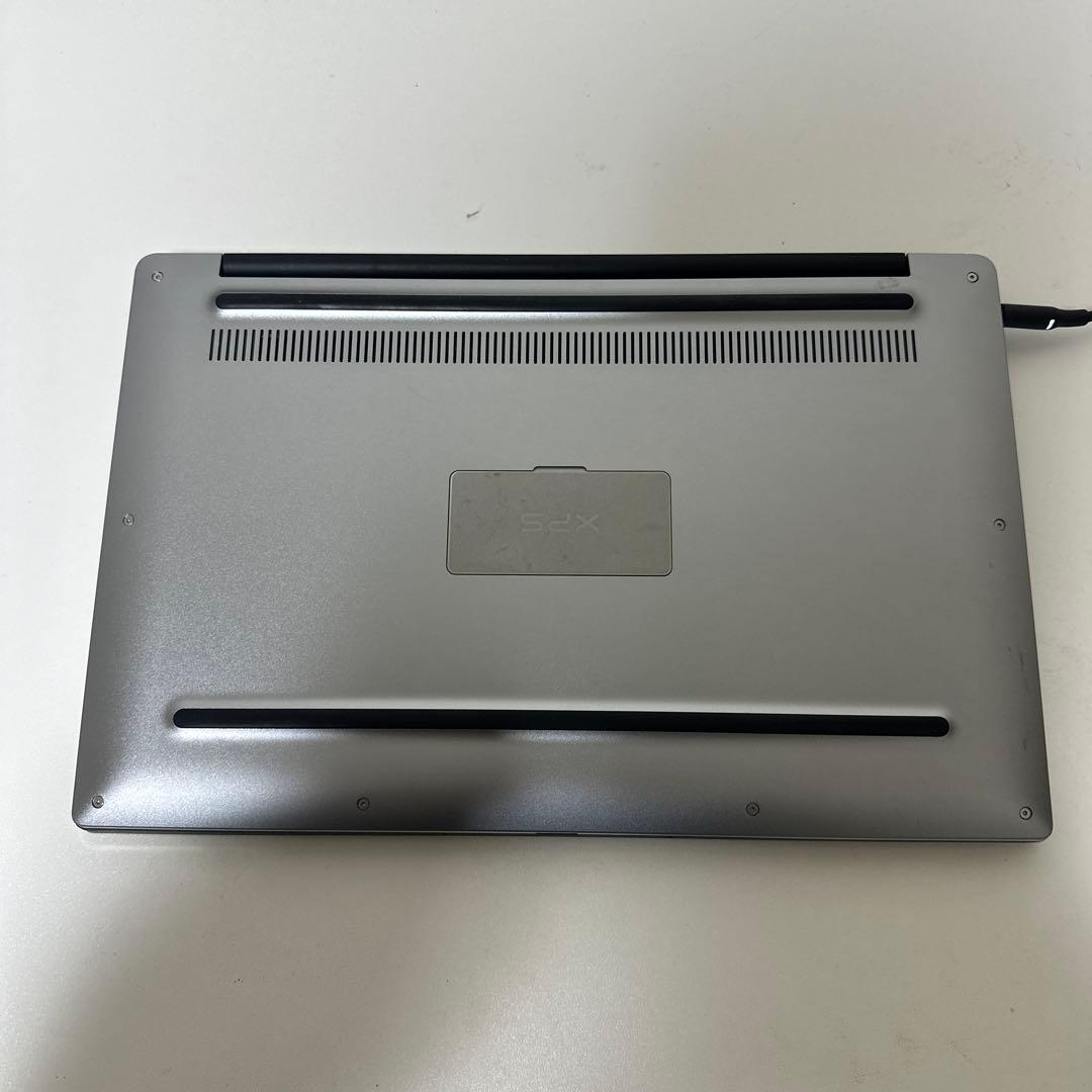 Windowsノート本体 Dell XPS 9360 i7 8GB SSD256G windows10