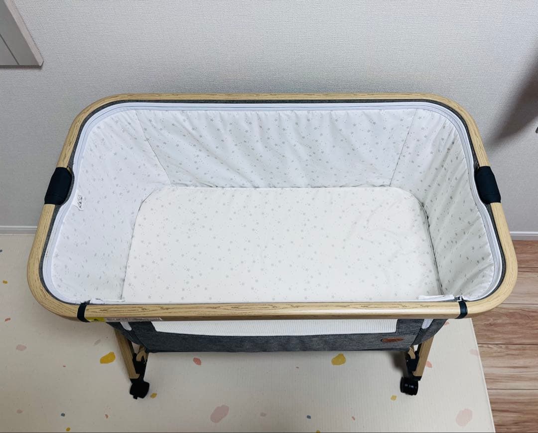 ベビーベッド　HZDMJ 2021年型 キャスター付 敷きパッド付　持ち運びOK