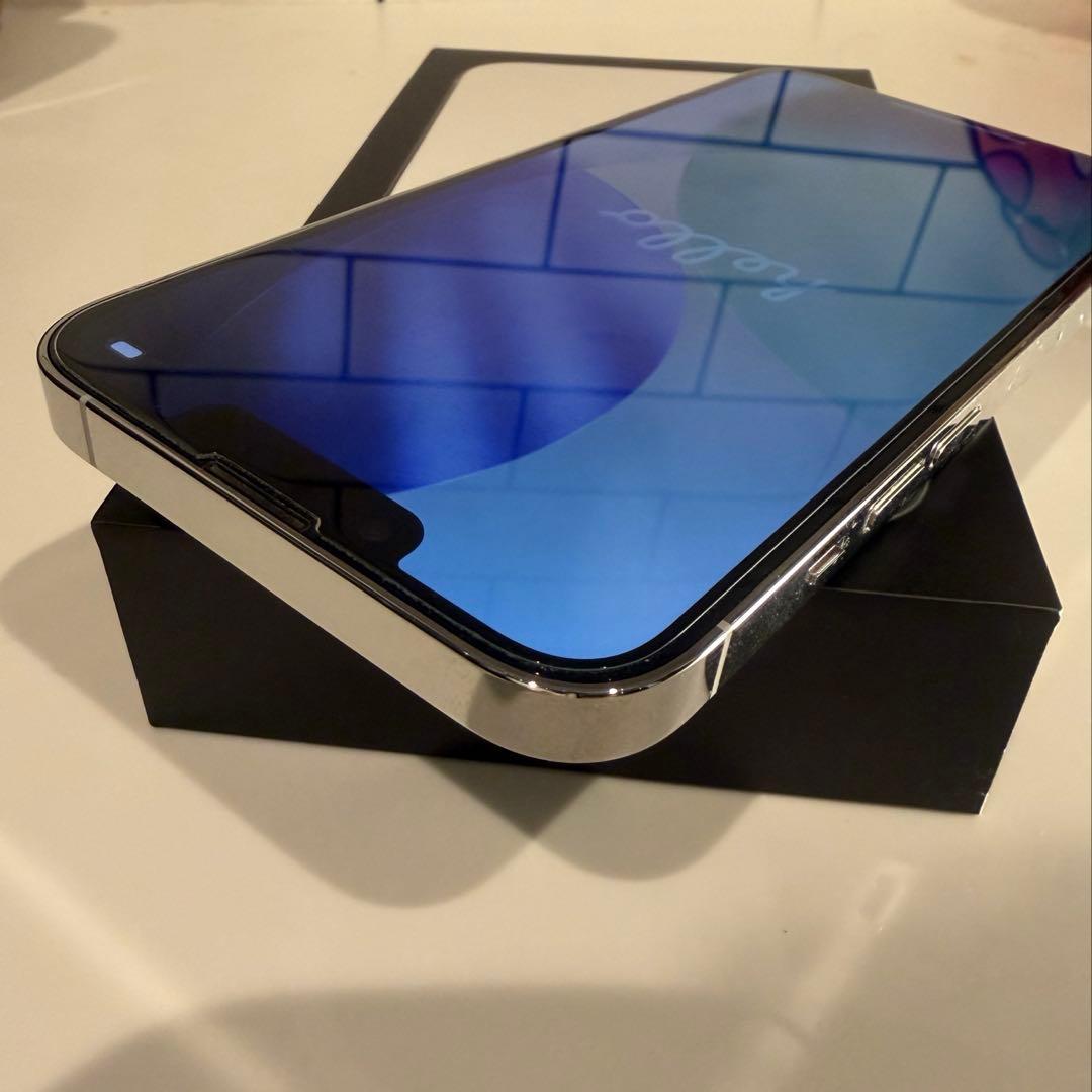 【極美品】iPhone 13 Pro 256GB silver