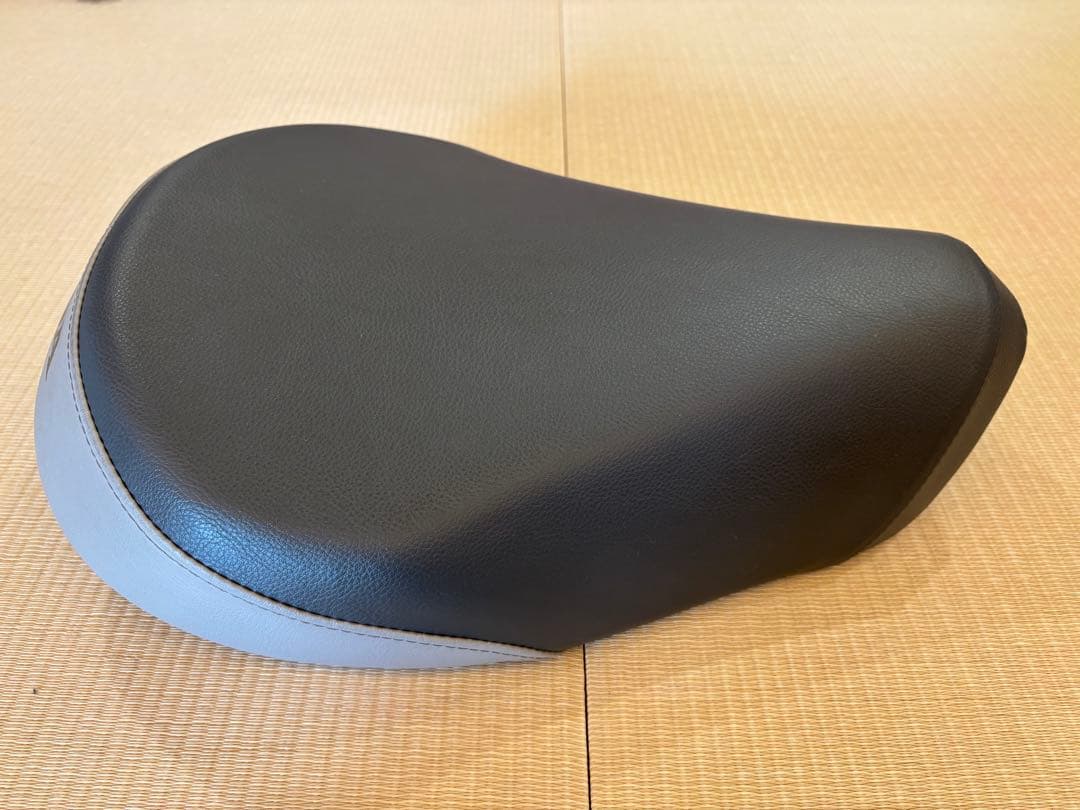 C125 純正シート