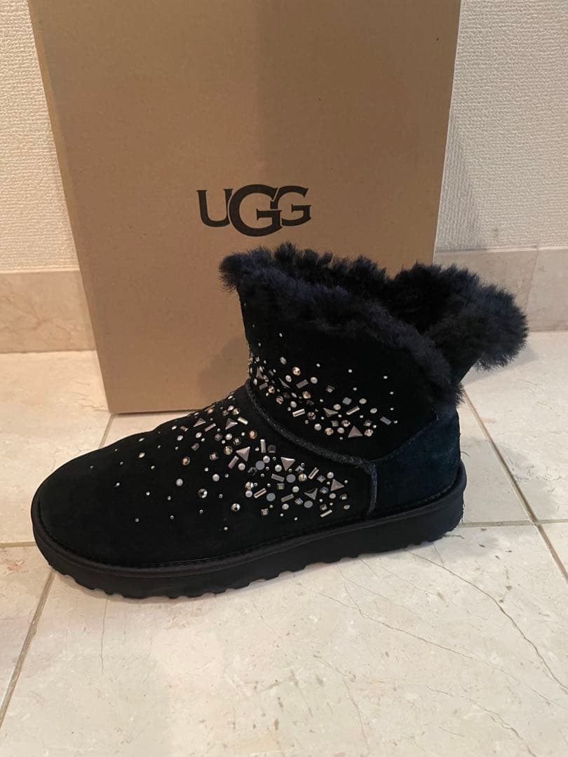 最終お値下げ UGG GALAXY BLING MINI ブラック 7 美品