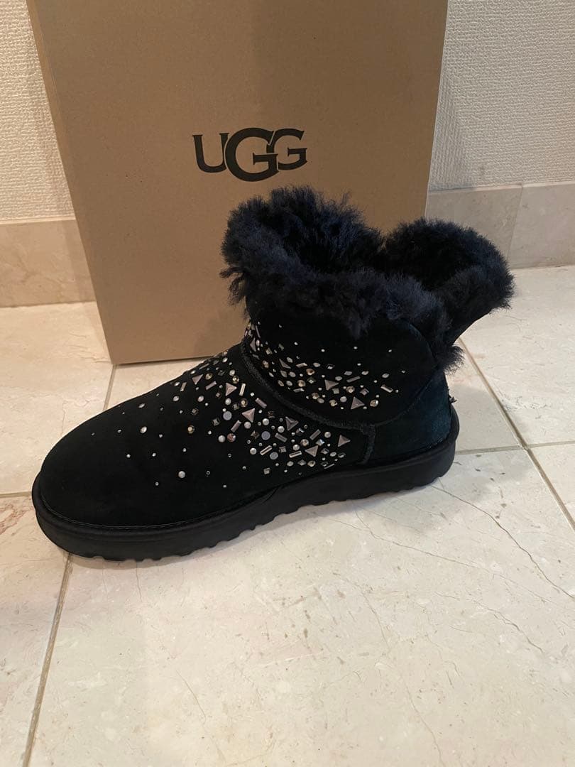 最終お値下げ UGG GALAXY BLING MINI ブラック 7 美品