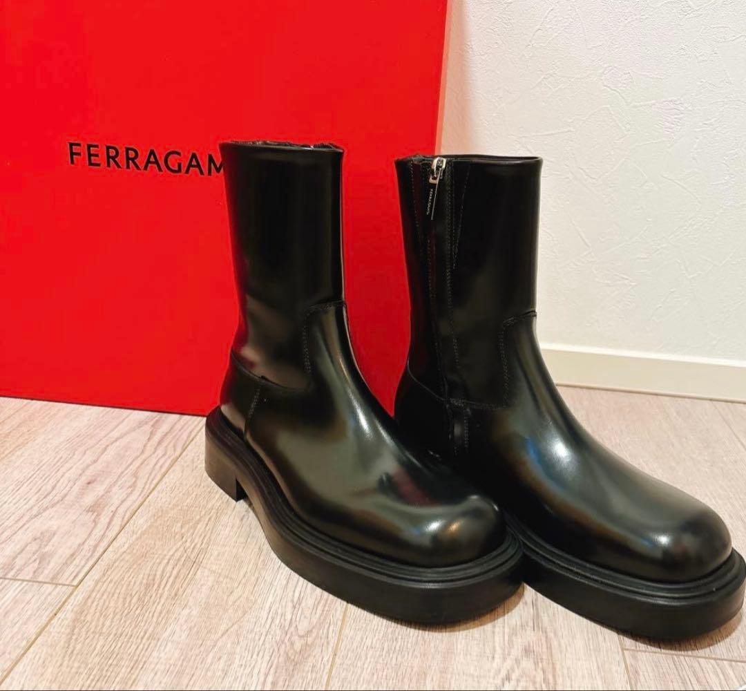 FERRAGAMO ブラック ショートブーツ　23.5 新品