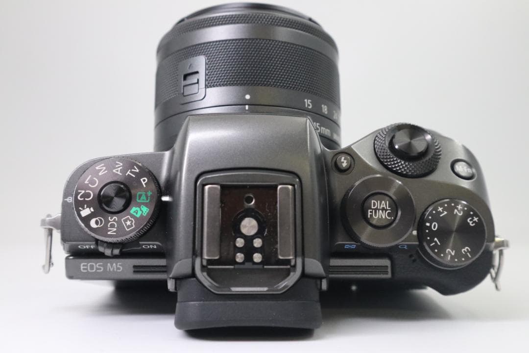 【美品】Canon キャノン EOS M5 レンズキット SDカード付き♪