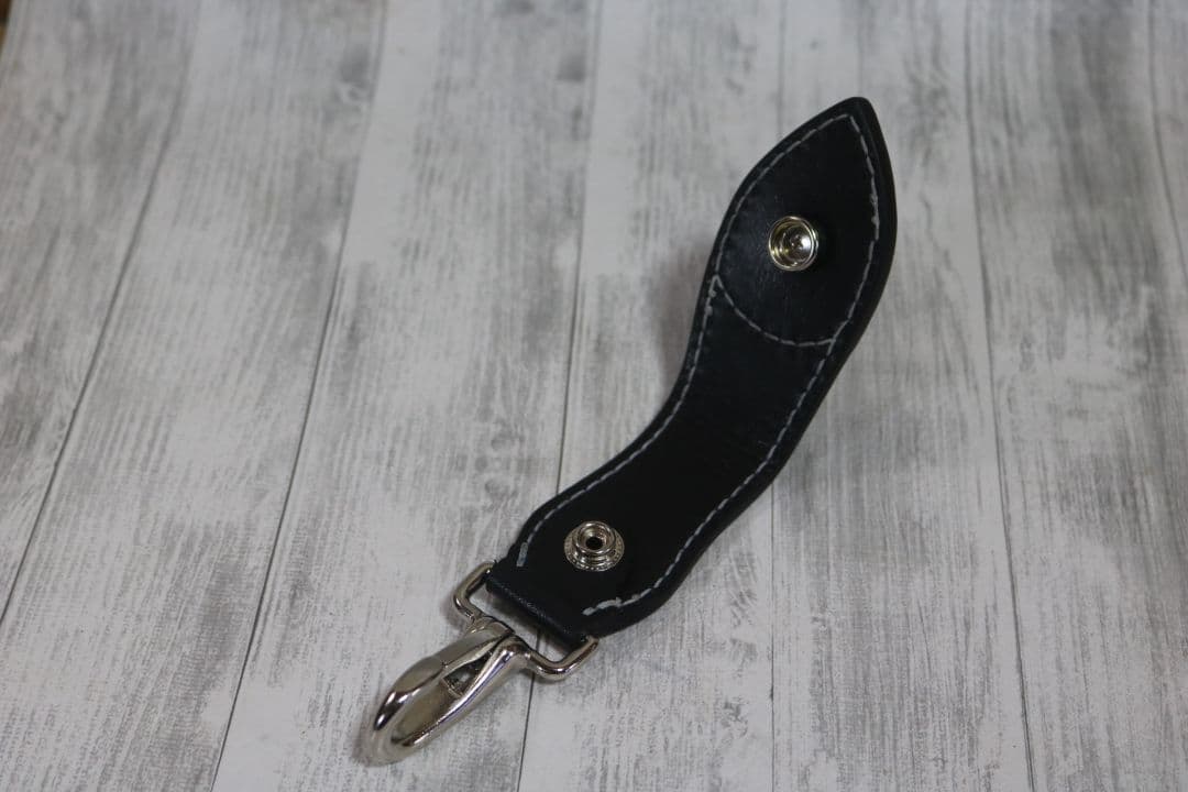 専用　レザー ブラック キーホルダー コンチョ　多脂革　オーダー